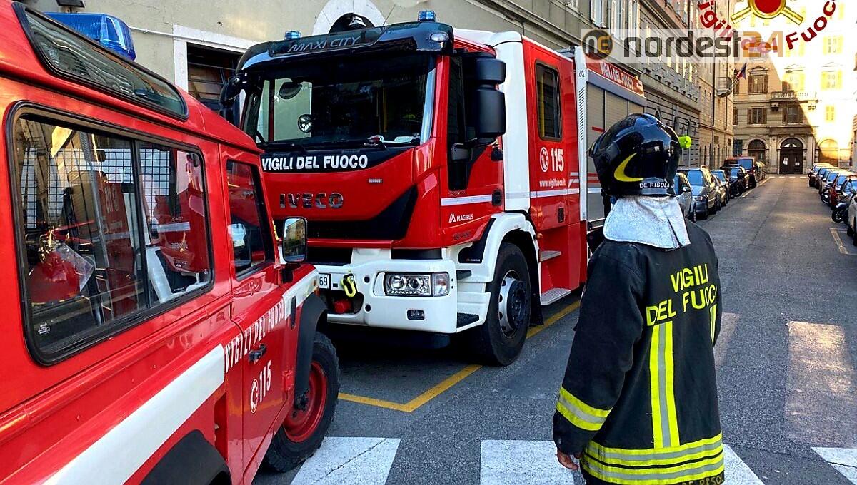 Trieste, fuoriuscita di fumo nell'albergo: ospiti fatti evacuare - 