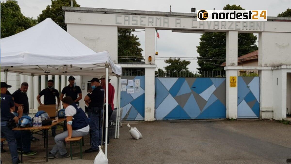 Udine. 35 migranti positivi al Coronavirus nella caserma Cavarzerani - 