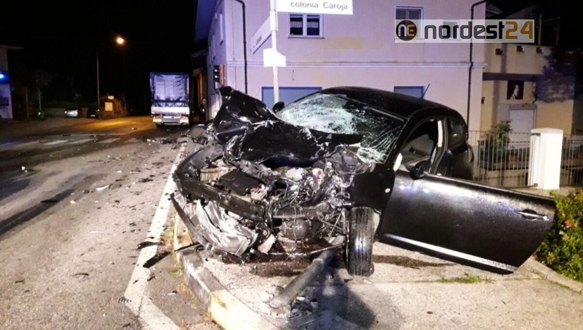 Grave scontro tra auto e Tir a Campolessi di Gemona - 