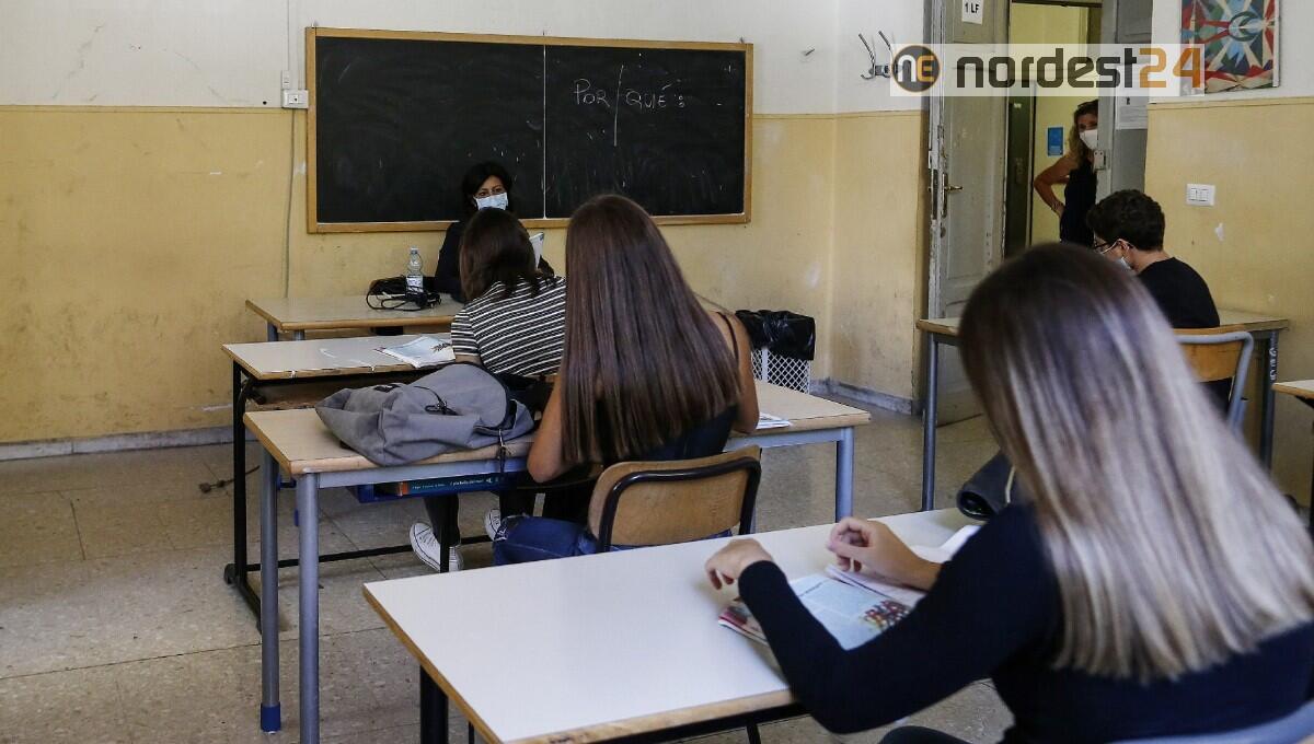 Udine, scuola: ingressi ad orario scaglionato e lezioni on-line - 