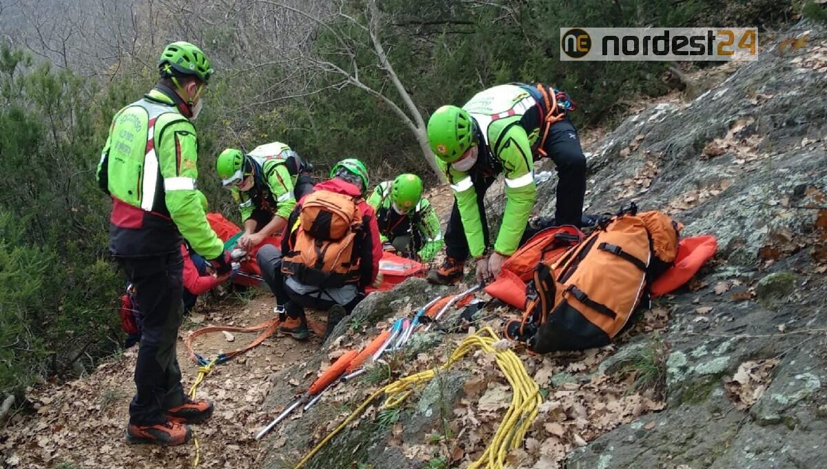 Cadono in  mountain bike sui monti: 2 interventi del Soccorso alpino - 