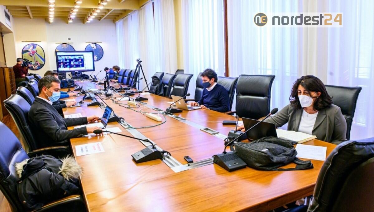 Fvg, le opposizioni: "la situazione è grave, Fedriga perde tempo; subito Commissione Sanità" - 