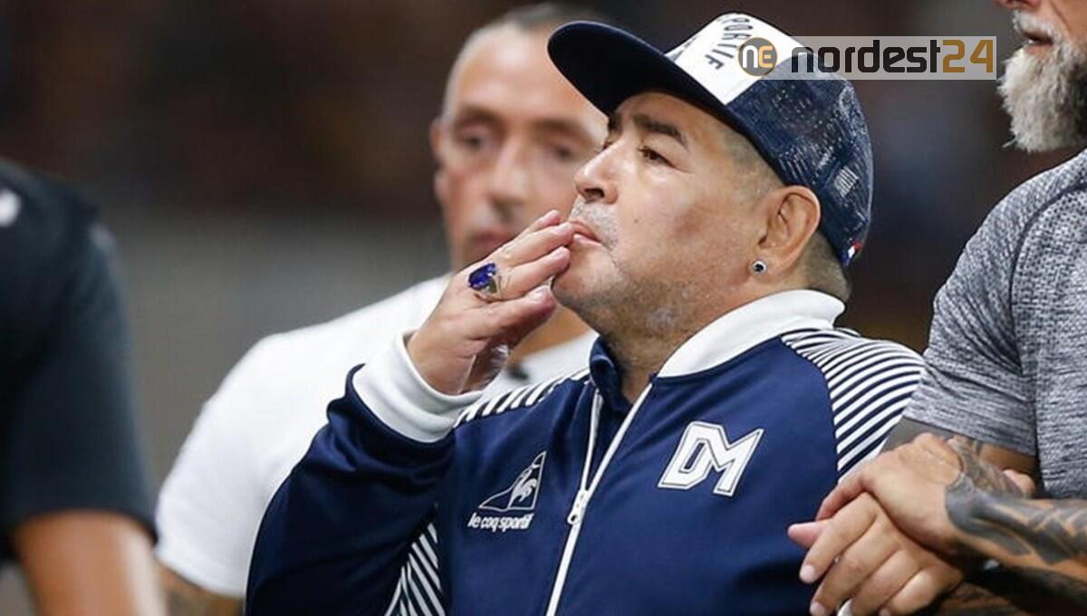 È morto l'ex calciatore Diego Armando Maradona - 