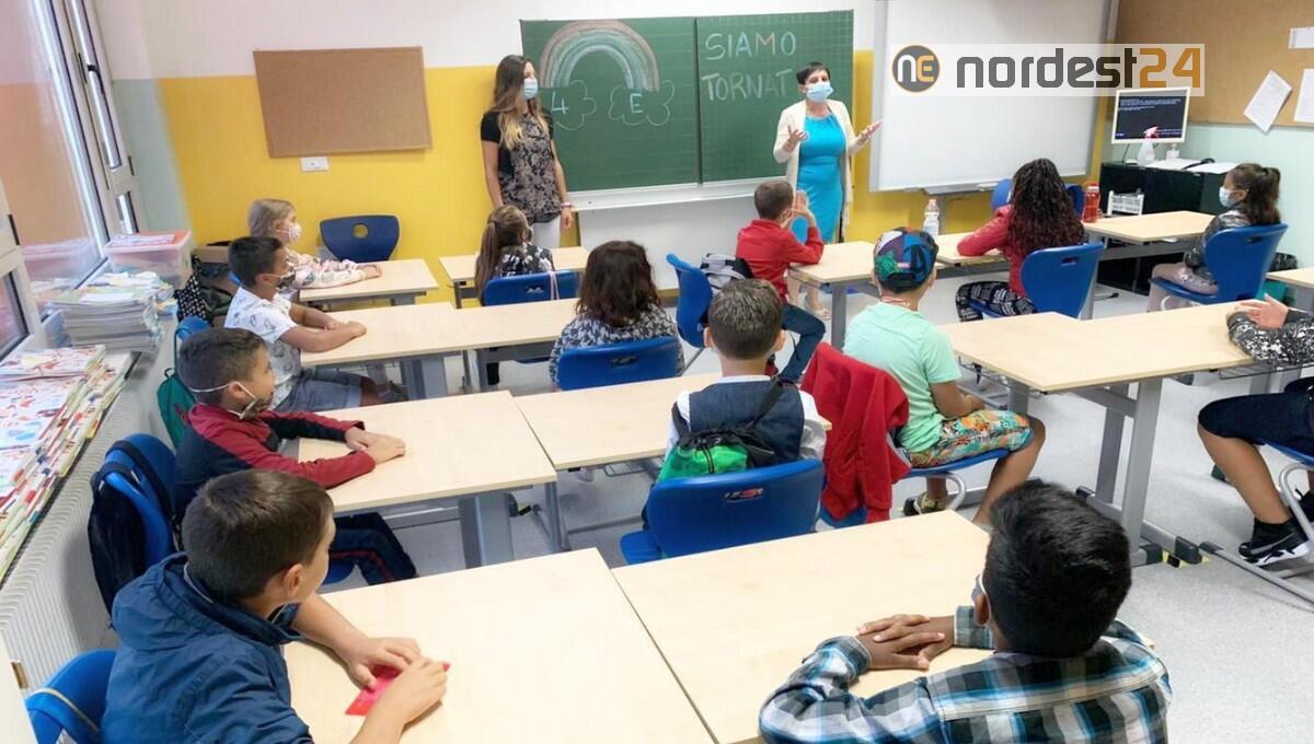 Covid, Alto Adige: negozi riaperti, studenti delle scuole medie in classe - 
