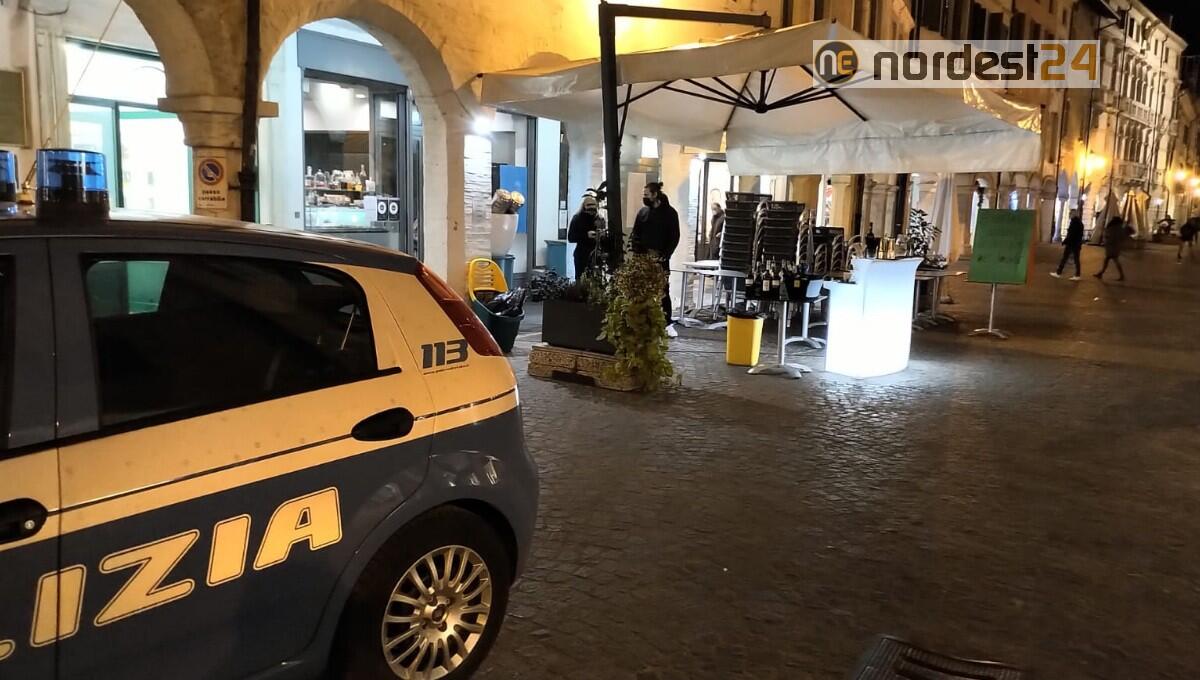 Pordenone. Tavolo fuori dal bar per vendita consumazioni: sanzionati 2 titolari - 