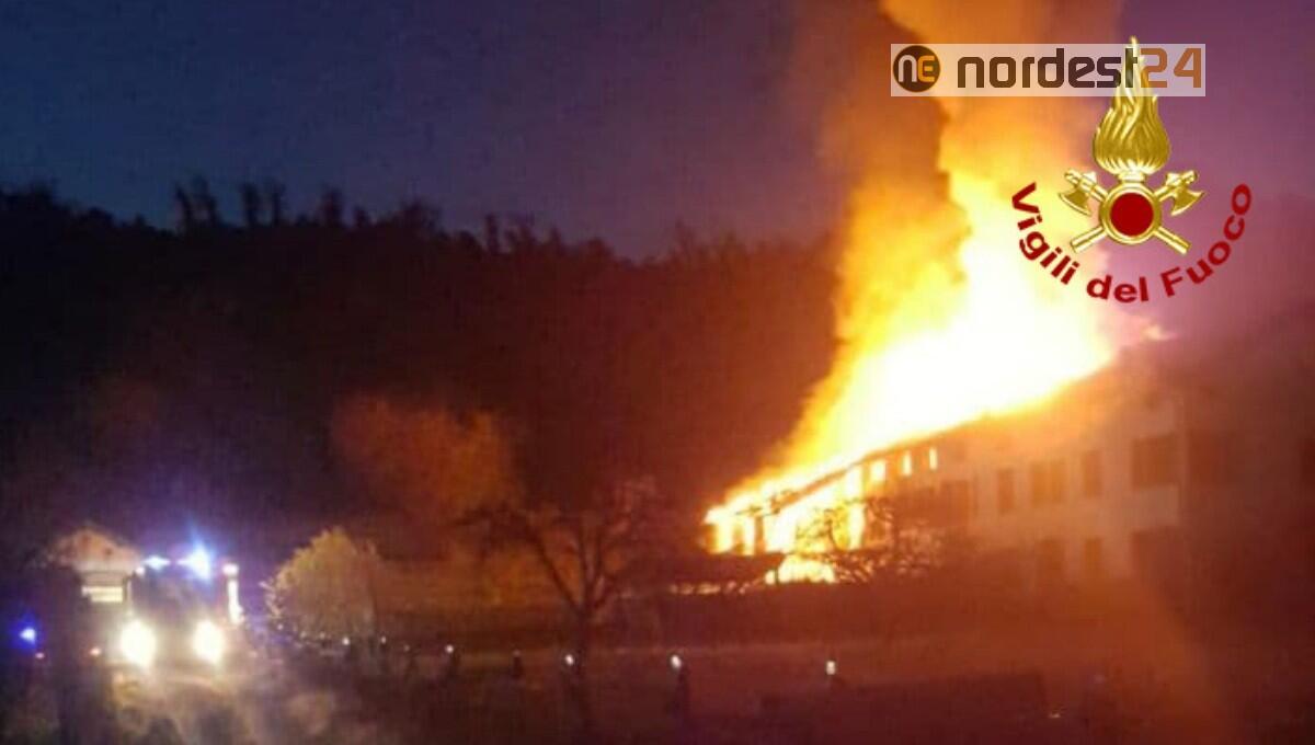 Incendio di una casa: danni ingenti, nessuna persona ferita - 