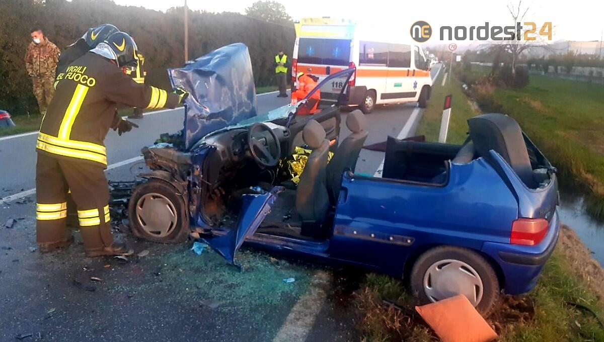 Incidente a Codroipo: scontro tra 2 auto, morta una donna - 