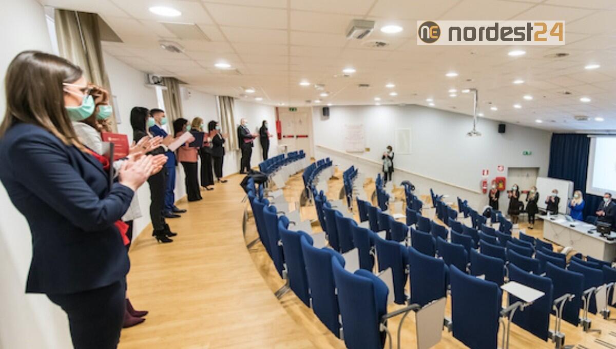 Fvg, si laureano oggi 66 infermieri: da lunedì già al lavoro - 