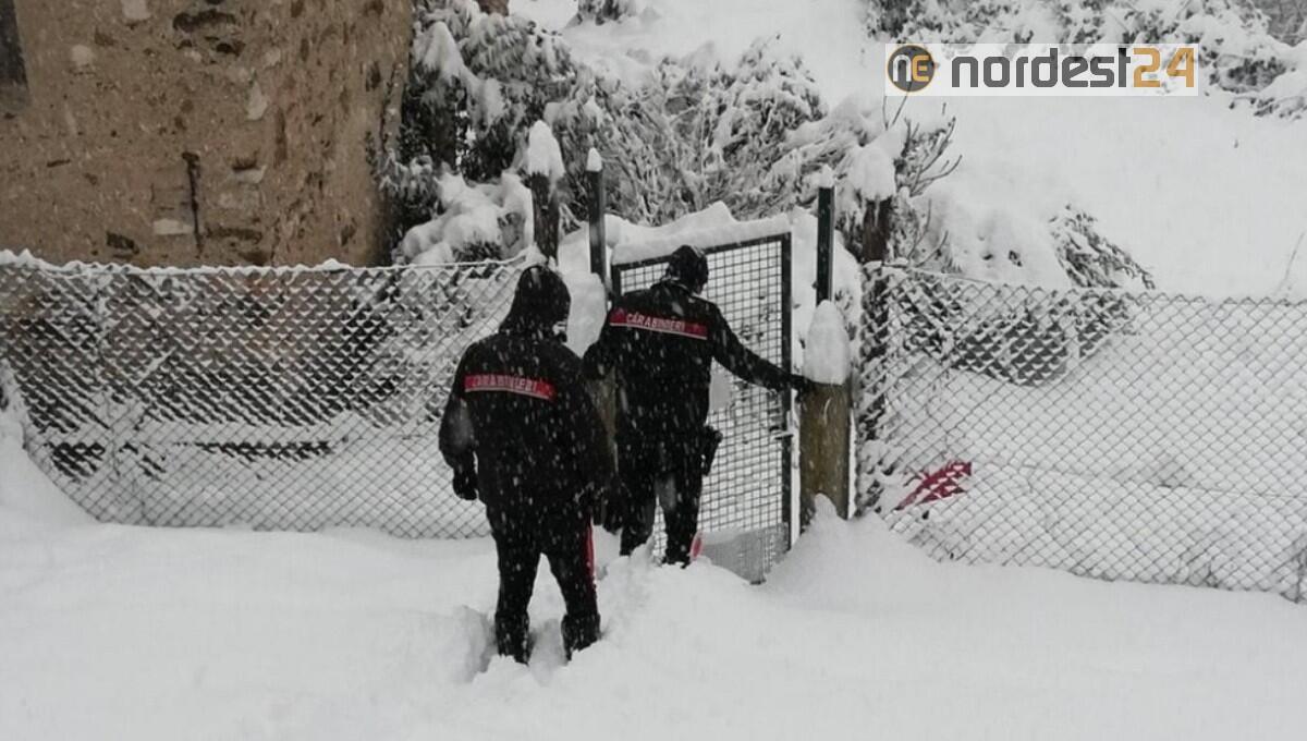 Bloccata in casa per la neve: i carabinieri le portano il farmaco salvavita - 