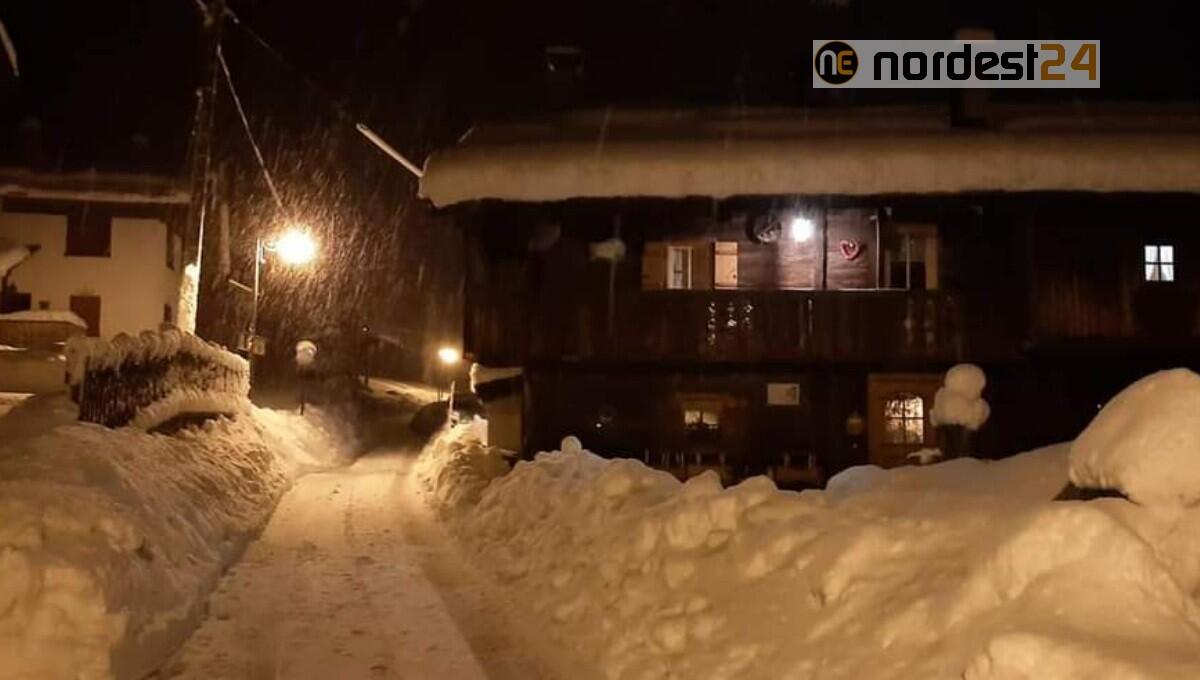 Troppa neve a Sappada, il sindaco annuncia: "domani tutte le scuole chiuse" - 