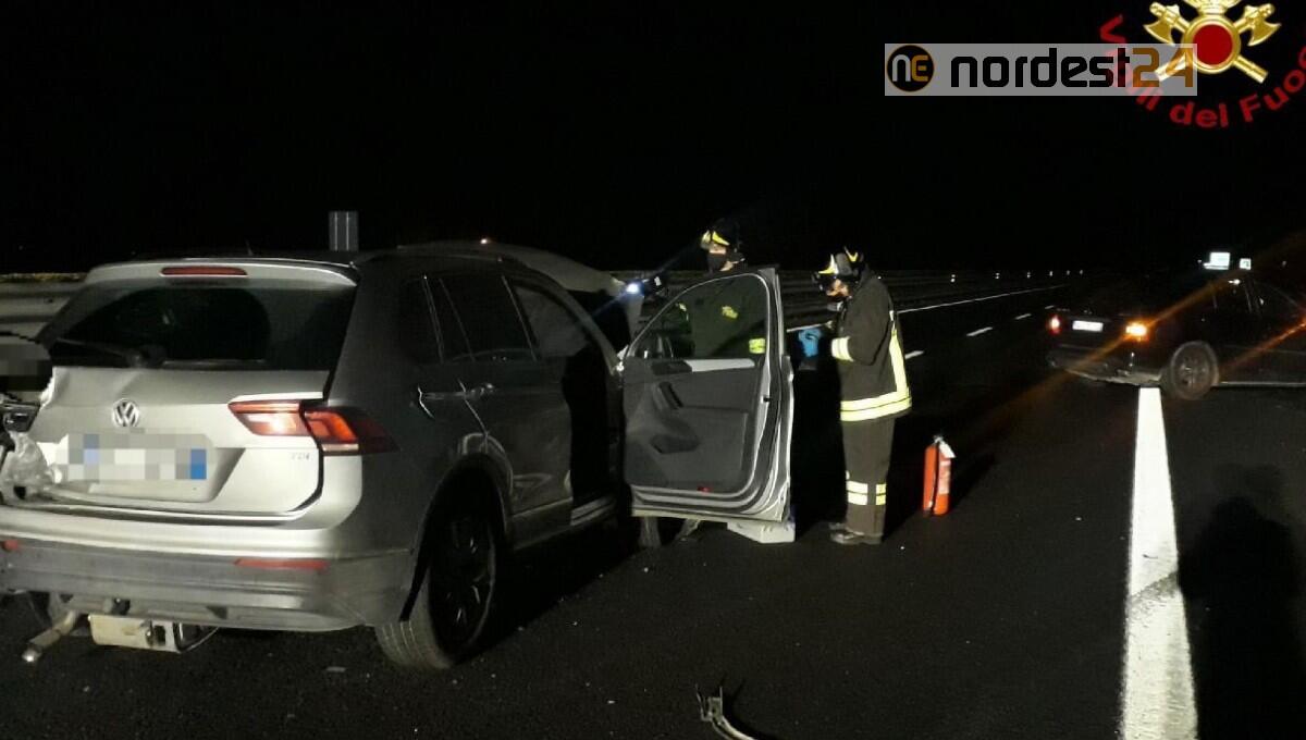 Incidente in A28 tra le uscite di Pordenone e Cimpello: scontro tra 2 auto - 