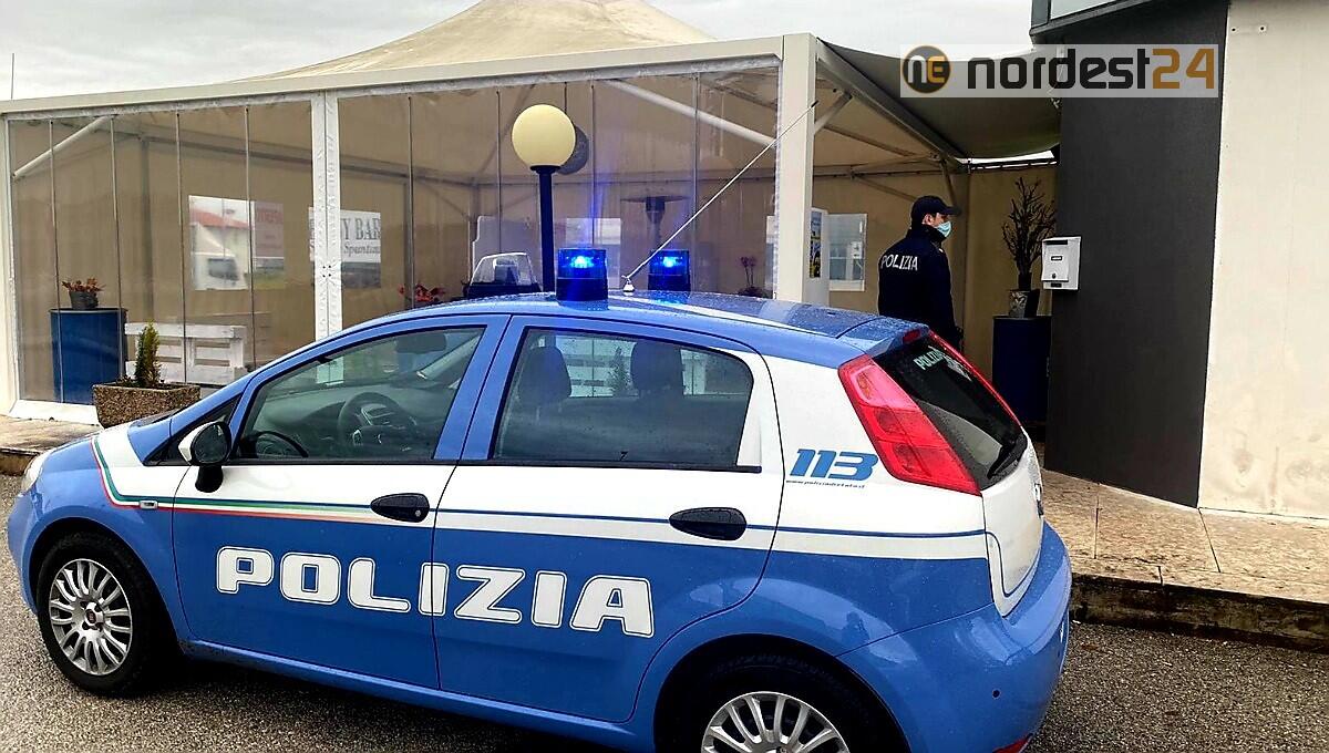 Gestore sfida la Polizia, giù la mascherina e bestemmie: chiuso Bunny Bar a Pordenone - 