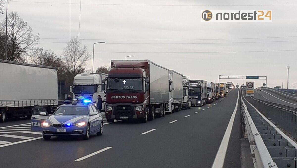 Neve in Slovenia, chiuso l'accesso ai mezzi pesanti a Rabuiese e Fernetti - 