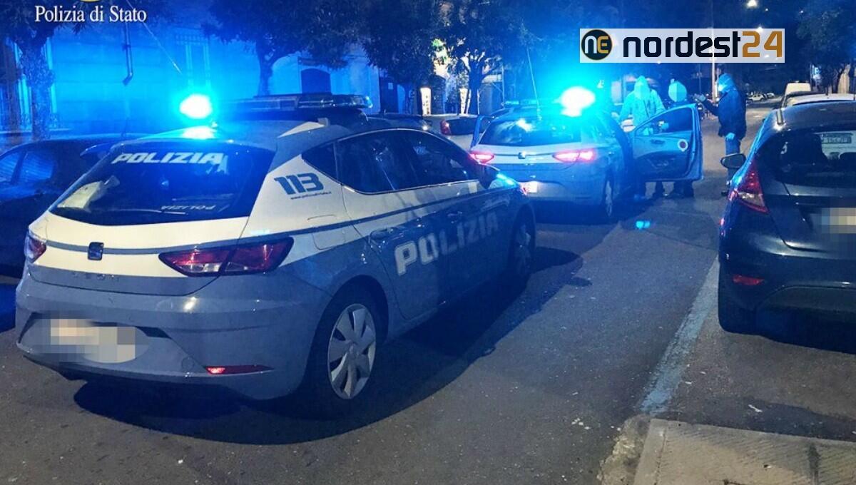 Bottiglie contro le auto e pugni alla pensilina del bus: denunciato 18enne triestino - 