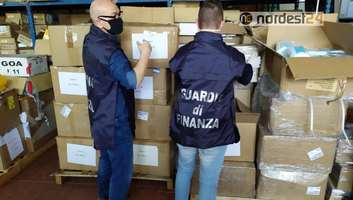 Mascherine di lusso, ma i famosi marchi erano contraffatti: nove denunce - 