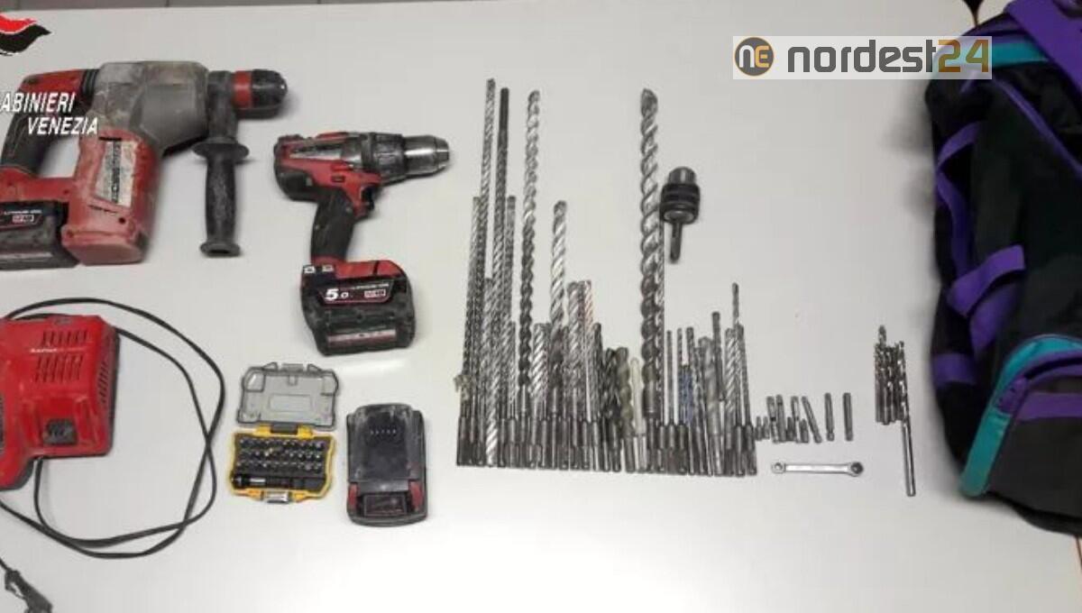 Sorpreso con un borsone pieno di attrezzatura rubata:  denunciato 41enne - 