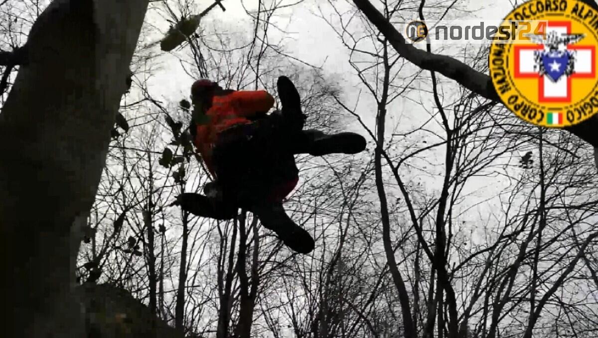 Ragogna. Precipita col cavallo nel burrone: ferito un uomo di Basaldella - 