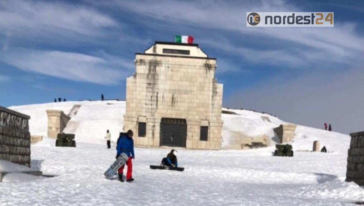 Sfregio alla storia: con lo snowboard al sacrario di Cima Grappa - 