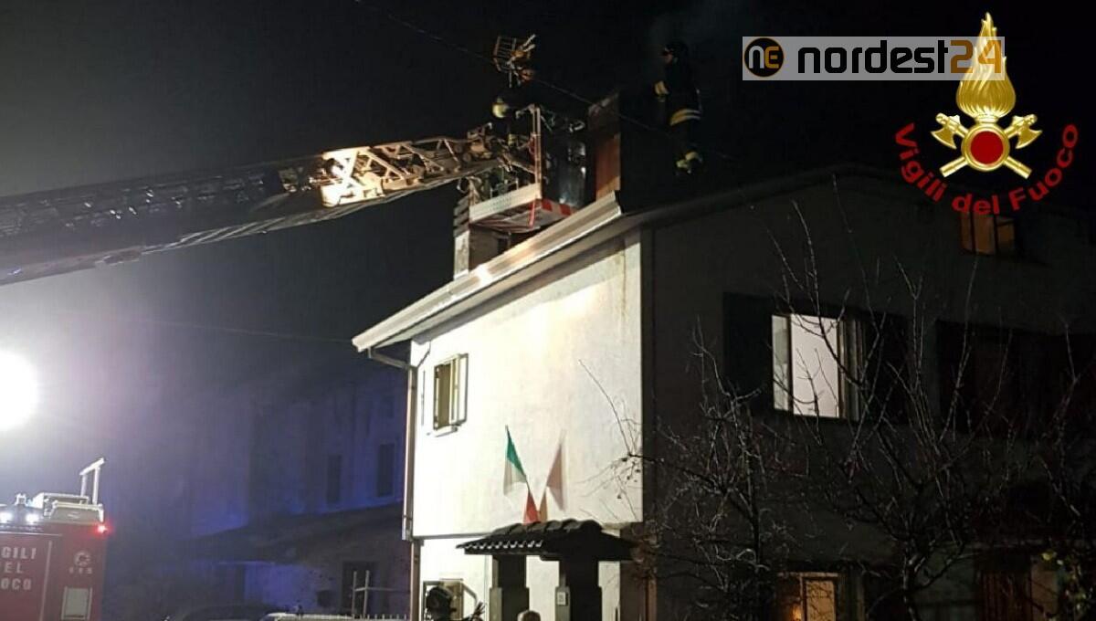Incendio in abitazione: i pompieri salvano un anziano appena in tempo - 