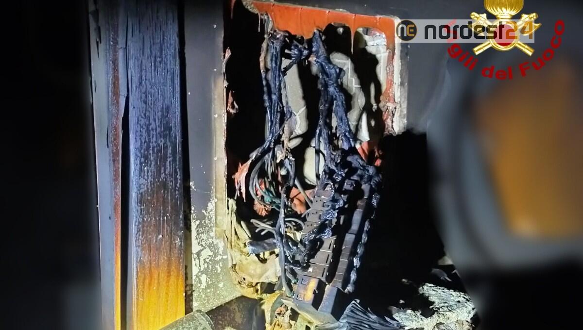 Incendio nella taverna di una casa bifamiliare:  nessuna persona ferita - 