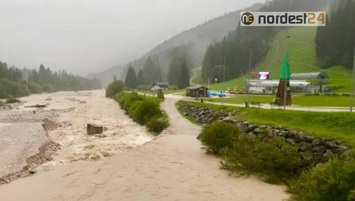 Maltempo in Veneto: blackout e disagi, allerta valanghe in montagna - 