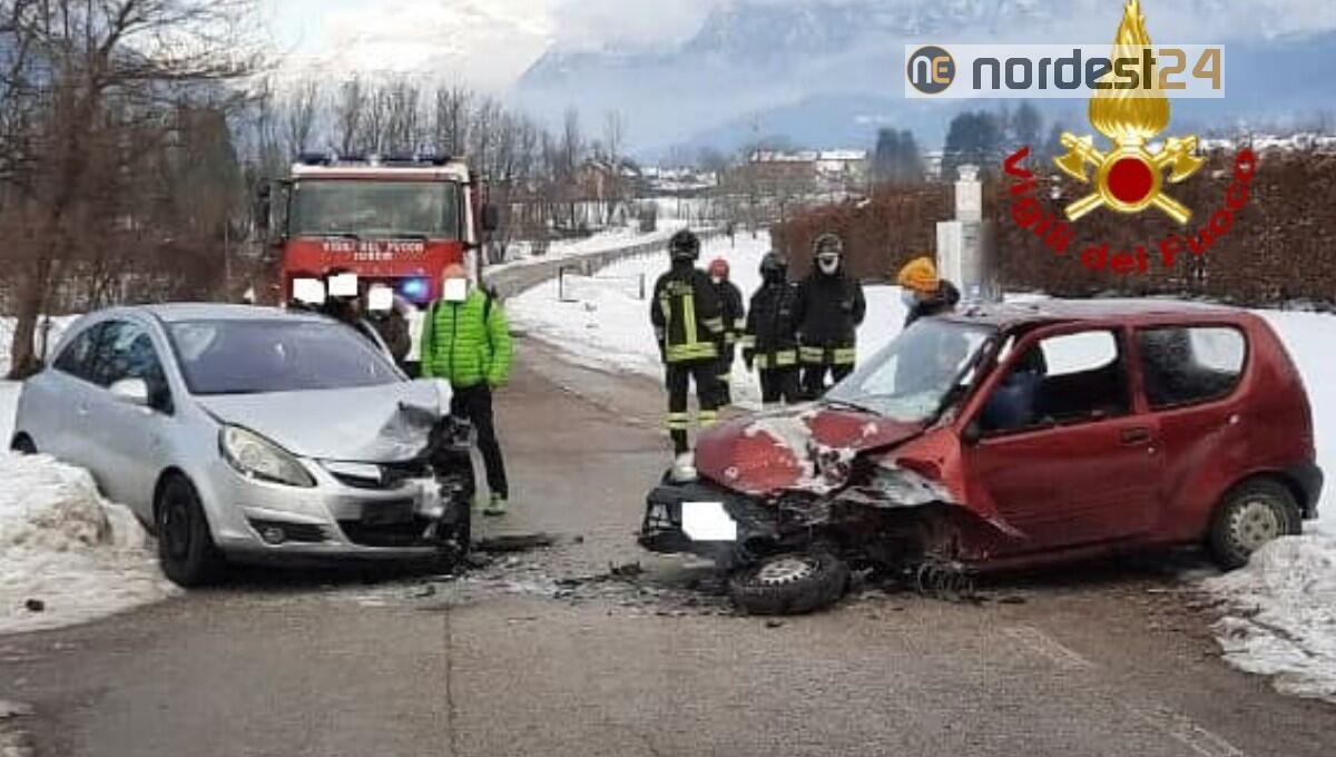 Incidente a Belluno: scontro tra 2 auto, feriti i conducenti - 
