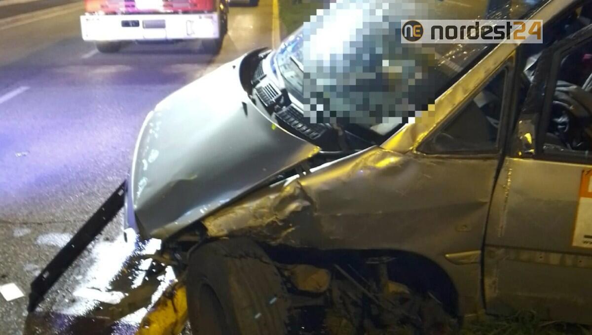 Incidente a Trieste, auto finisce fuori strada: un ferito, bimba illesa - 
