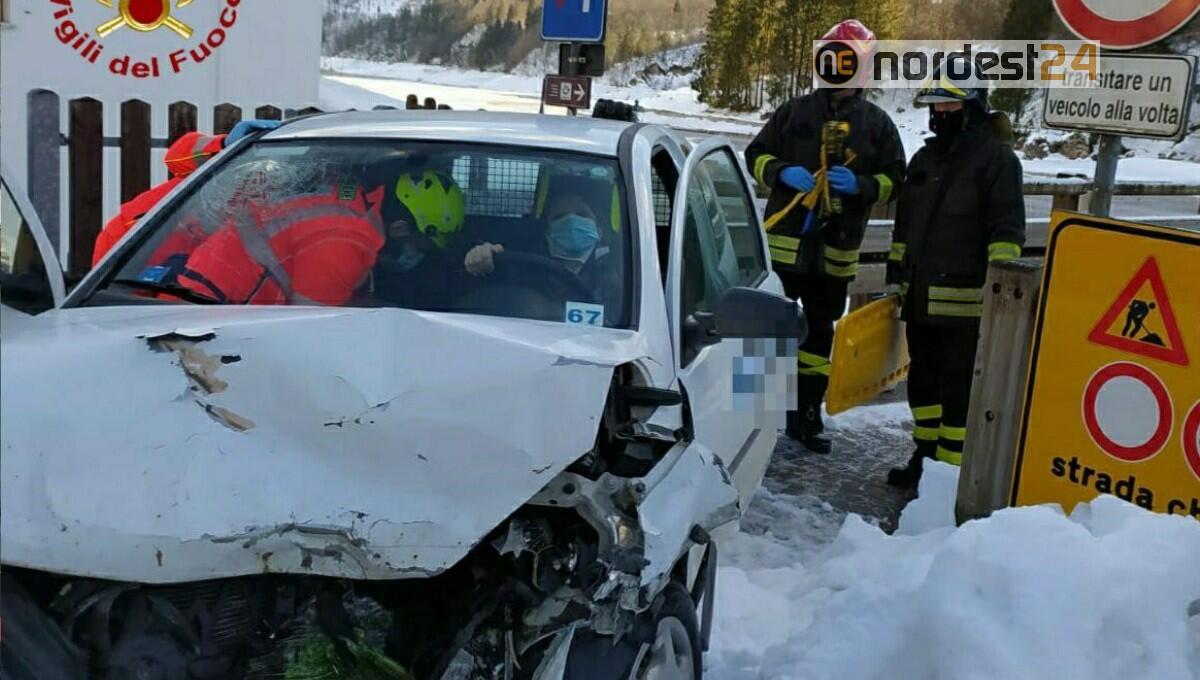 Fuga di gas a Fontanafredda e incidente stradale a Barcis - 