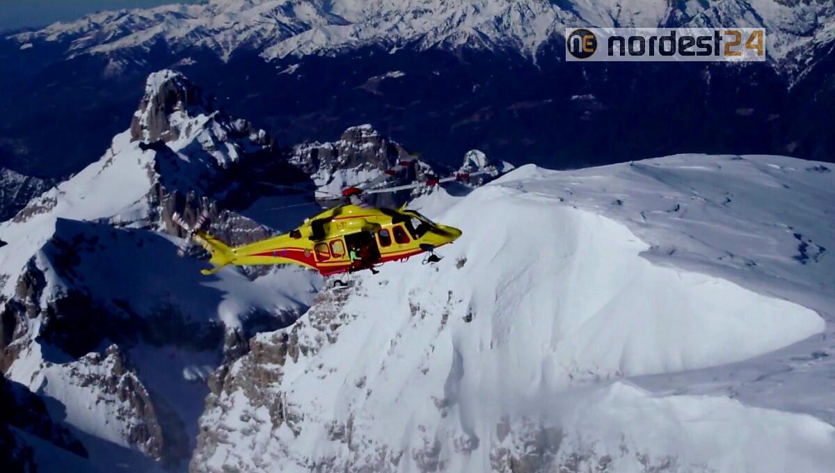 Scialpinista  incosciente ed in ipotermia a 1750 metri: rianimato e trasferito all'ospedale - 