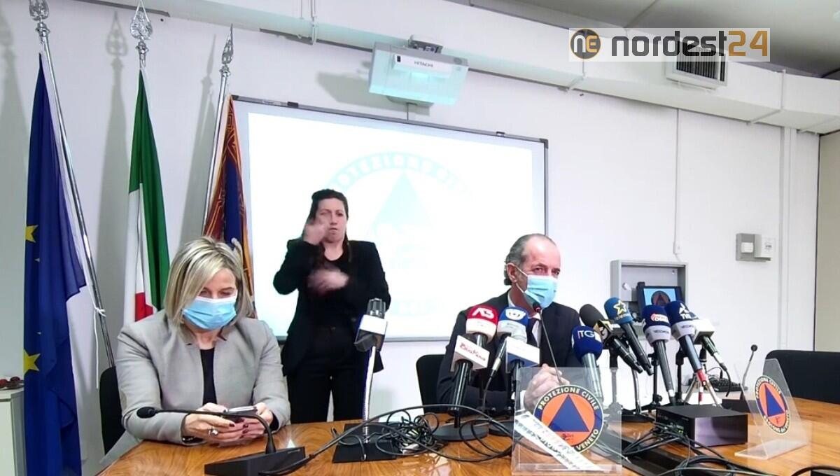 Zaia: «Taglio vaccini è vergognoso». Scuola, c'è un ricorso contro la chiusura - 