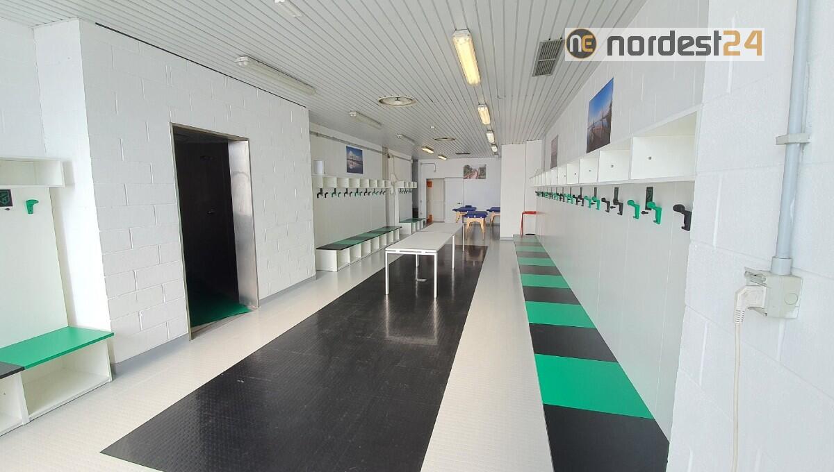 Lignano. Pronta la nuova pavimentazione degli spogliatoi dello Stadio Teghil - 