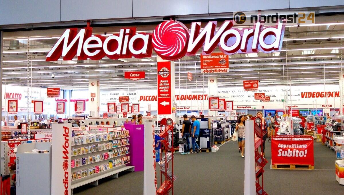Furti seriali ai danni della catena Mediaworld: arrestati - 