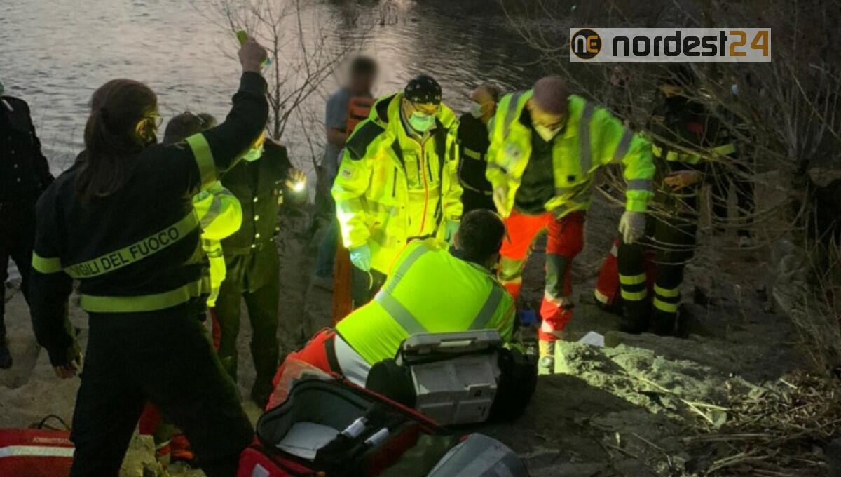 Scivola lungo l'argine del fiume Isonzo e si ferisce: soccorso un ragazzo - 