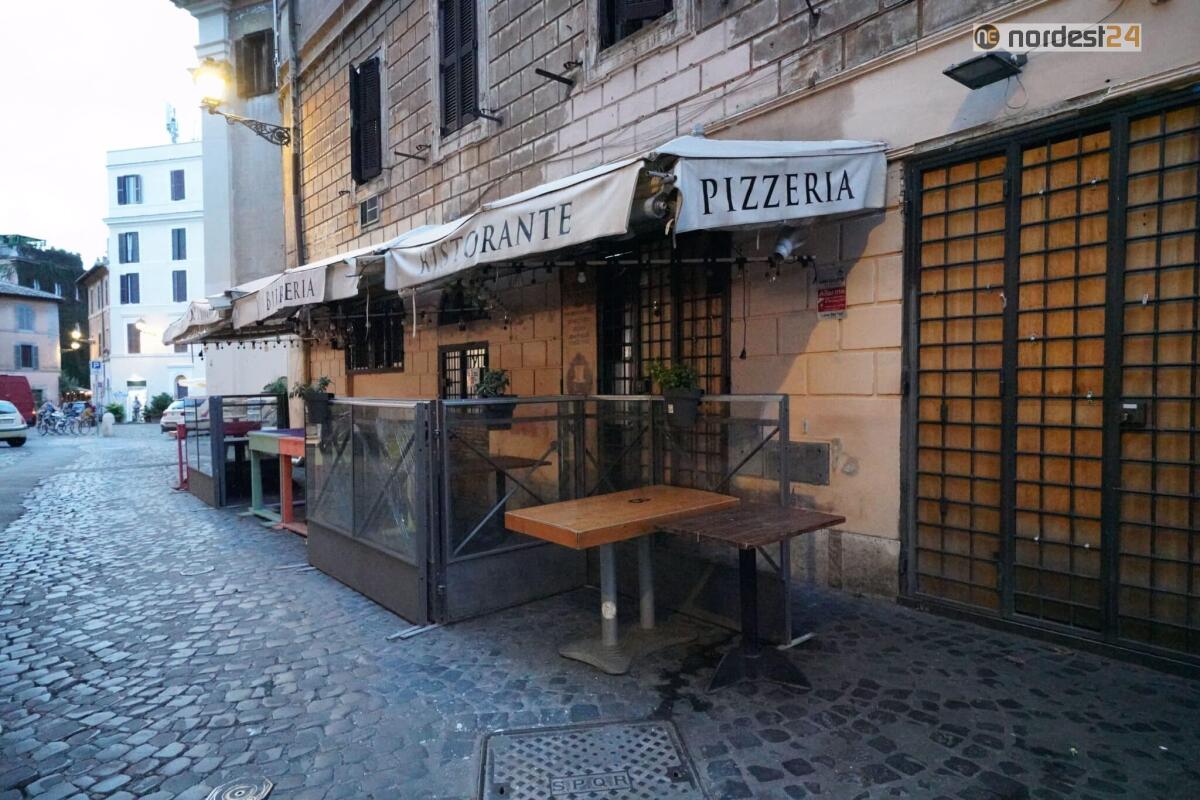 Bozza dpcm, ristoranti restano chiusi la sera - 