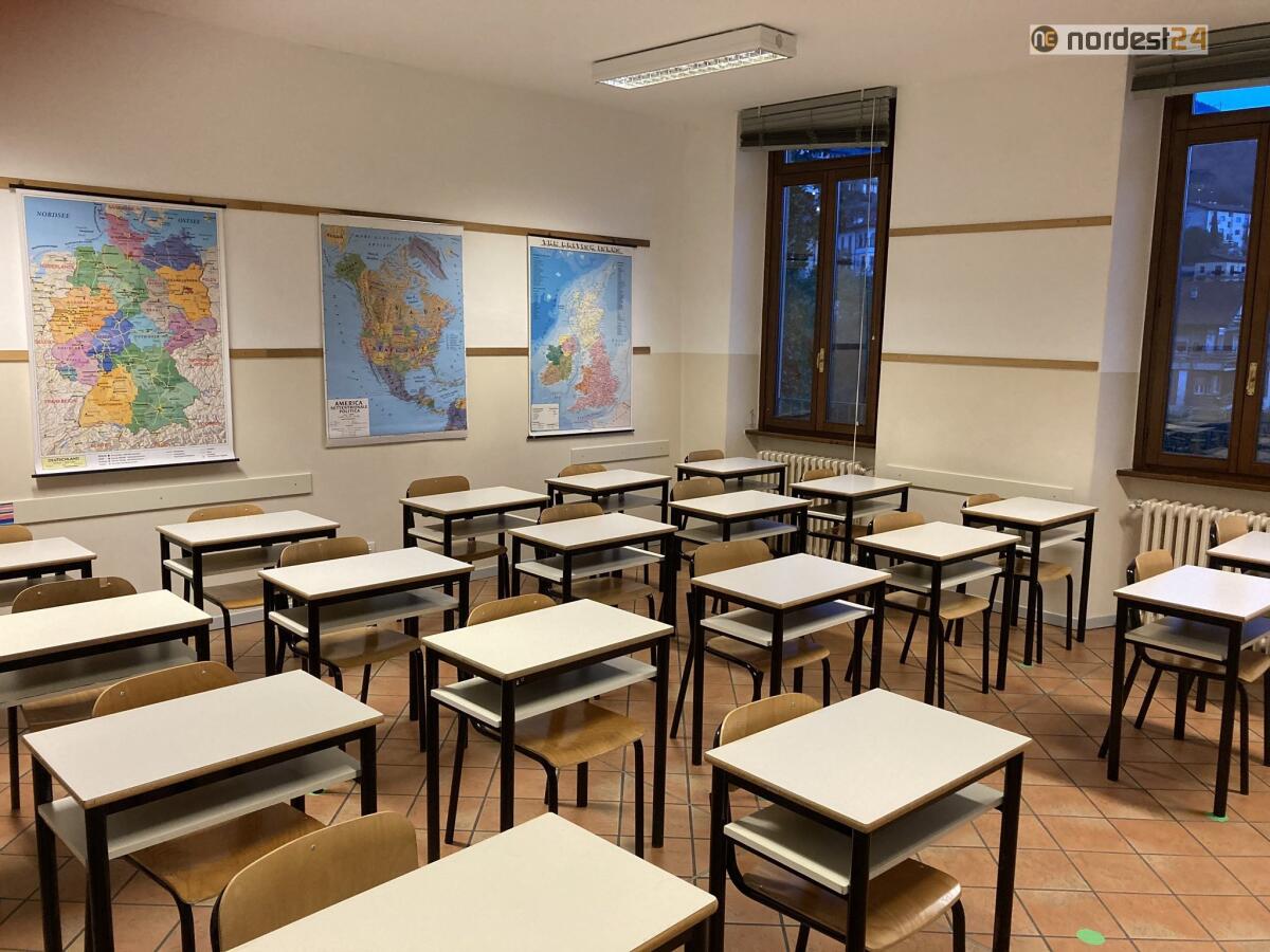 Scuola, da lunedì per 6 milioni studenti possibile dad - 