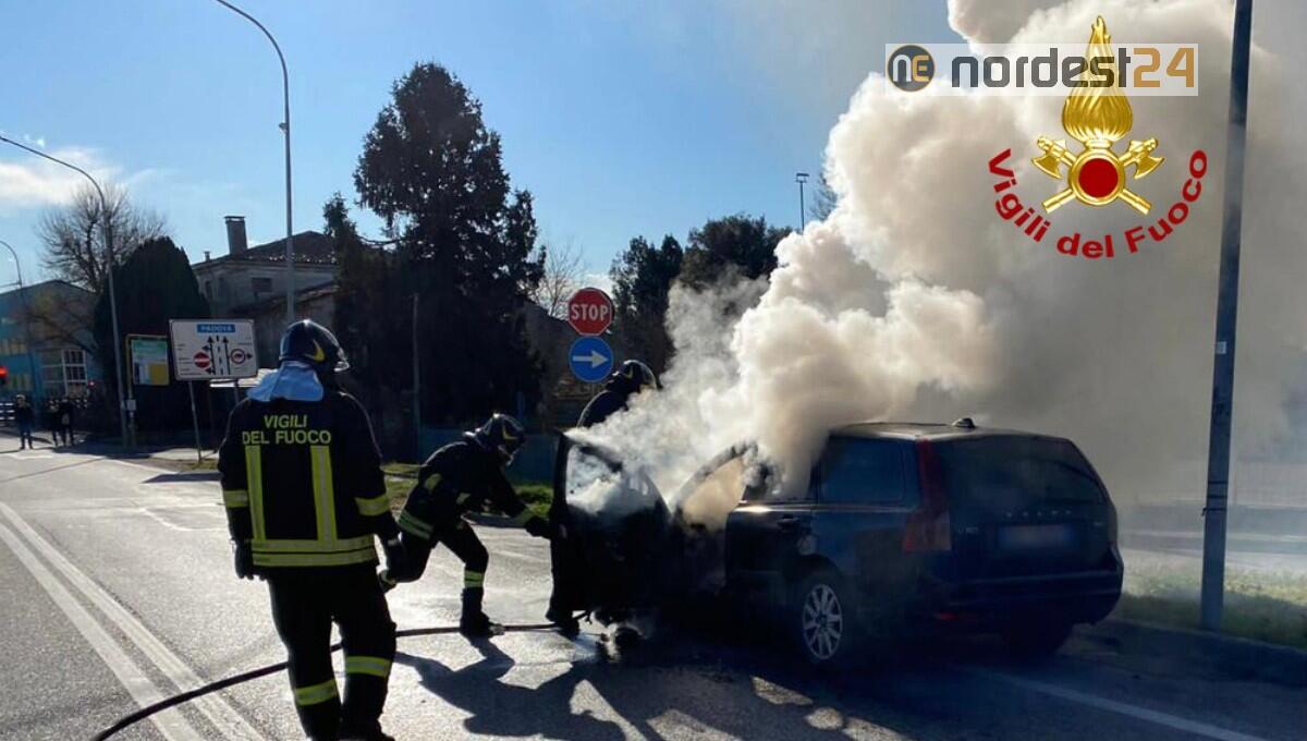 Incendio di un’autovettura: nessuna persona ferita - 