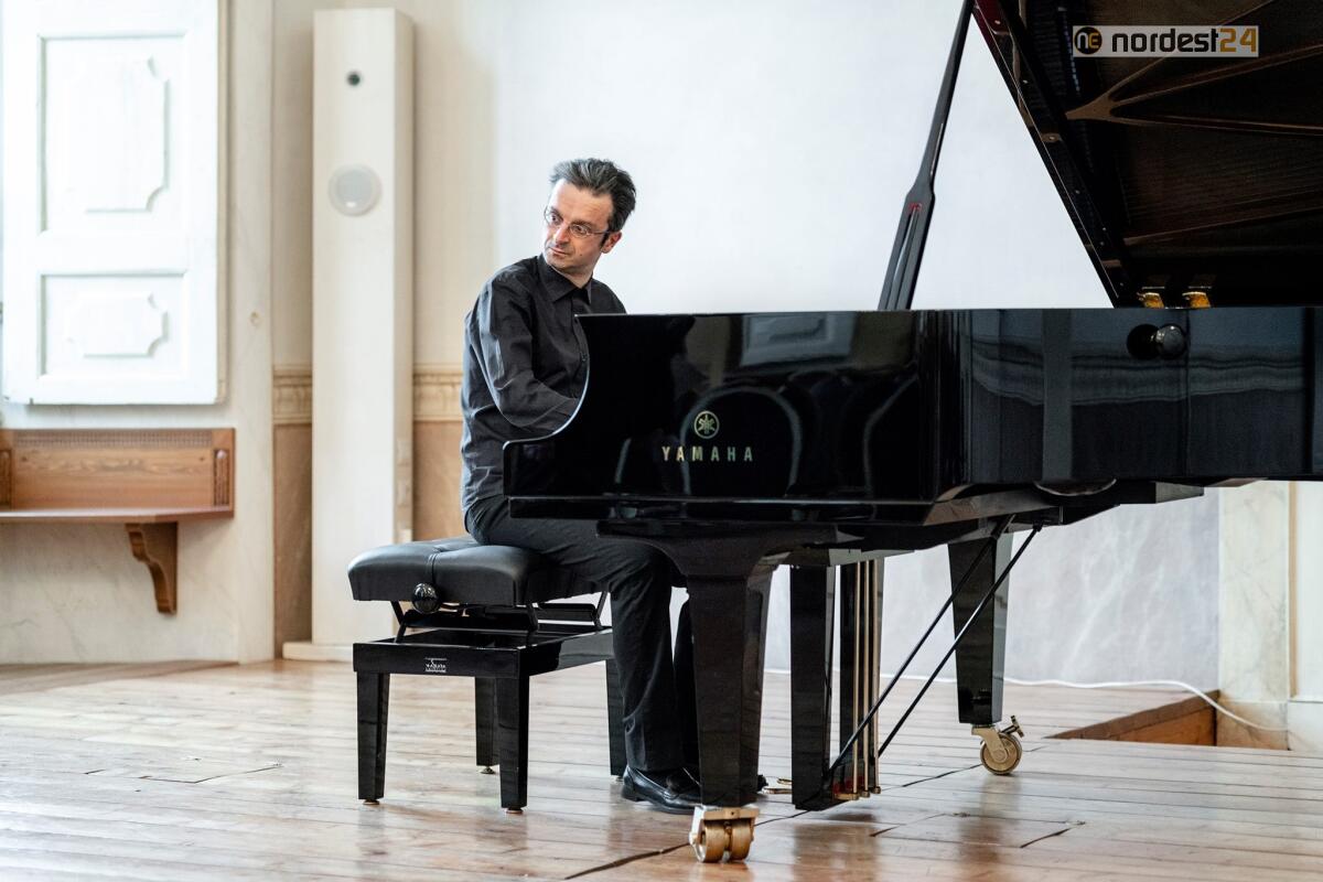Circuito Aperto: Il Maestro Andrea Bacchetti interpreta Bach - 