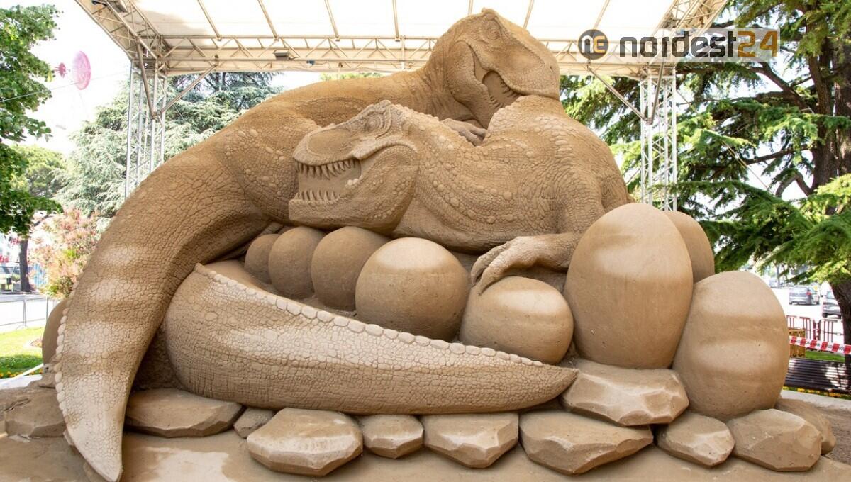 "Darwin torna in città" è il titolo delle sculture di sabbia 2021 - 