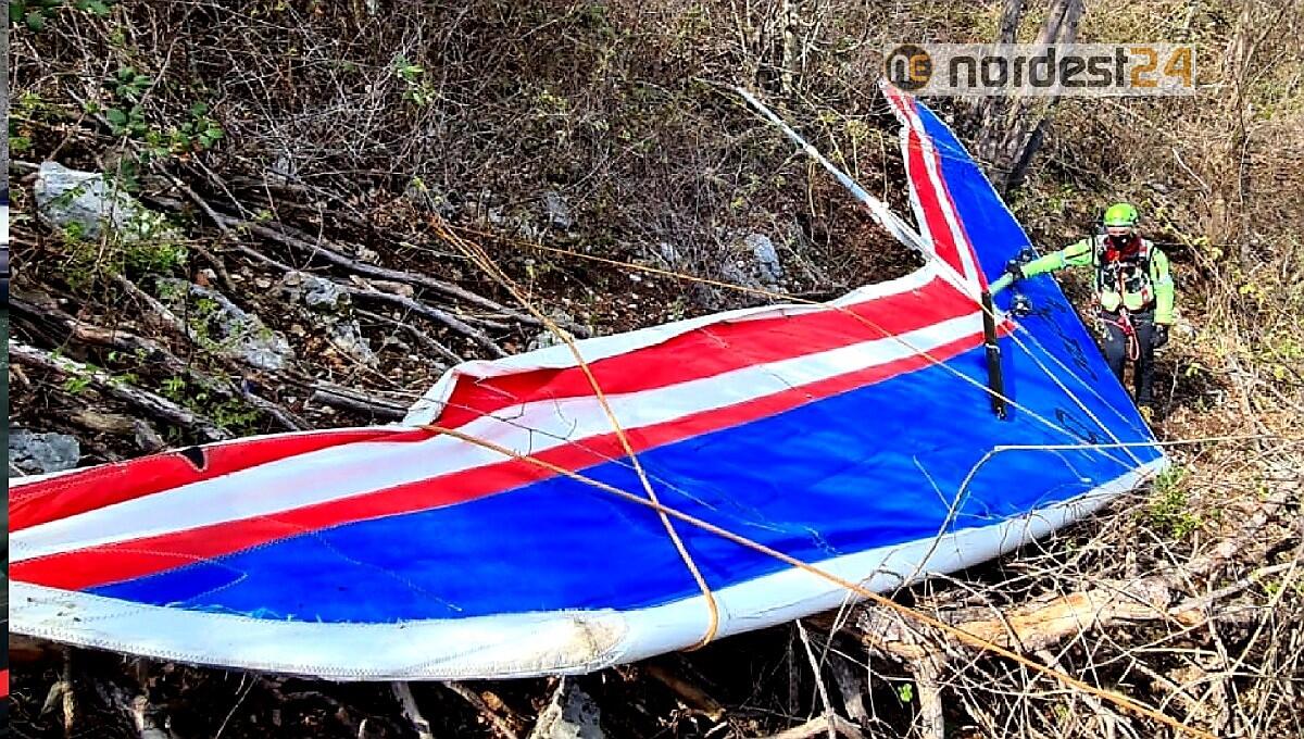 Si lancia con il deltaplano, ma precipita per 20 metri: deceduto 83enne - 