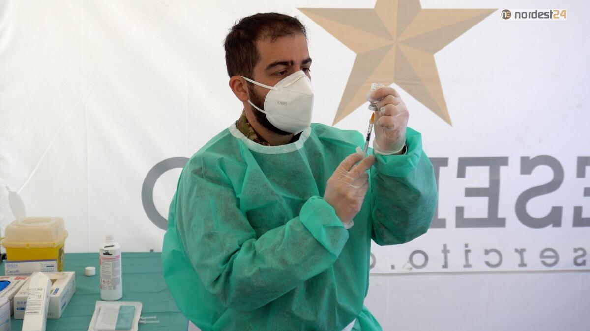 AstraZeneca sospeso da oggi per militari e forze dell’ordine - 