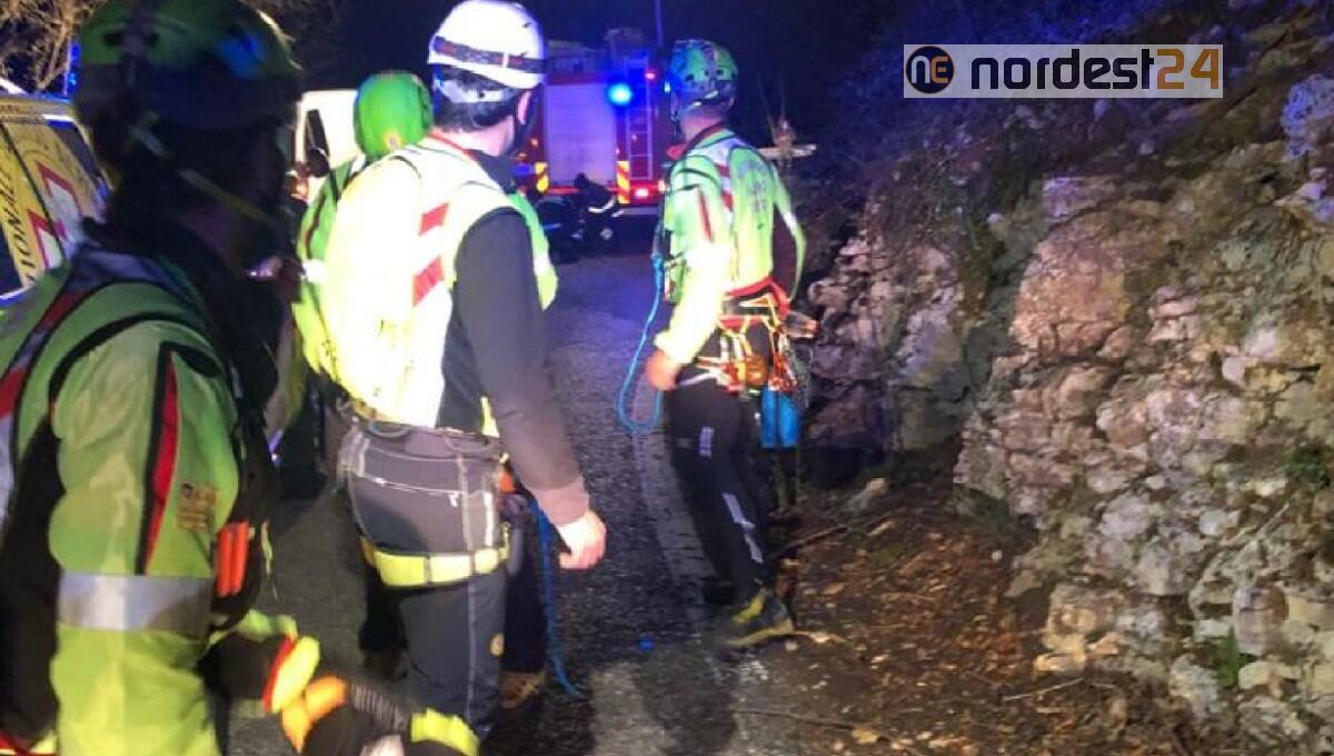 Soccorso un uomo in difficoltà lungo il sentiero - 