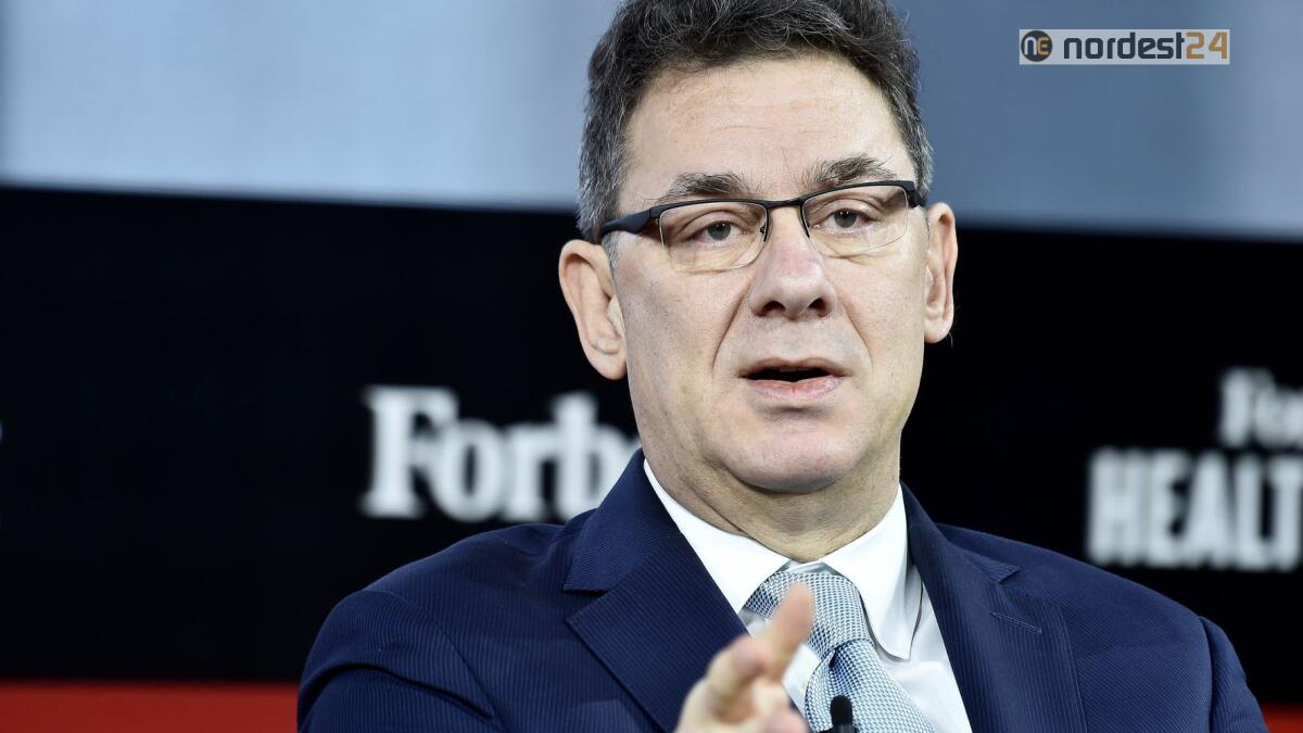 Il Ceo di Pfizer: "necessaria una terza dose di vaccino entro 1 anno dalla seconda" - 