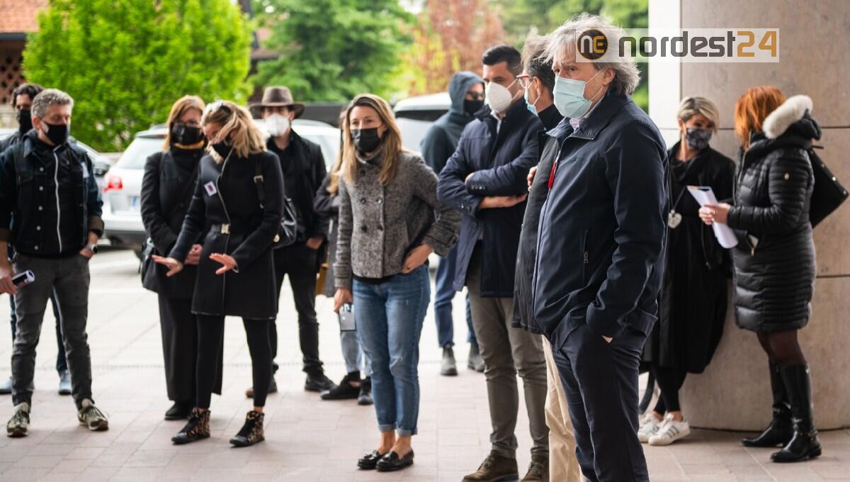 Matrimoni ed eventi, la protesta a Udine: "siamo fermi da 14 mesi" - 