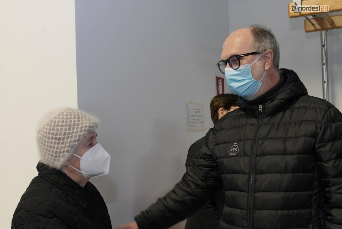 Vaccini Fvg: 33.760 prenotazioni in 2 giorni per vulnerabili, 79-75 e 74-70 - 