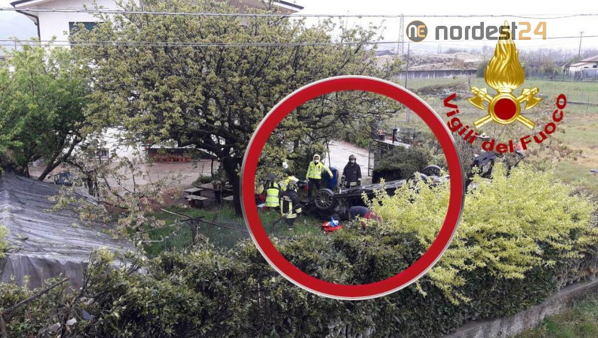 Perde il controllo dell'auto e finisce nel giardino di un'abitazione: 2 feriti - 