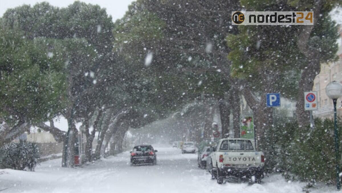 Allerta meteo in Fvg: vento forte e neve anche a livello del mare - 