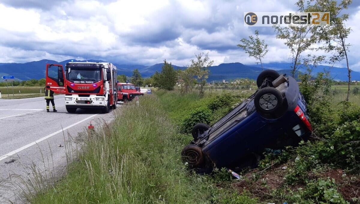 Cividale, perde il controllo della Panda e finisce ruote all'aria: ferito 31enne - 