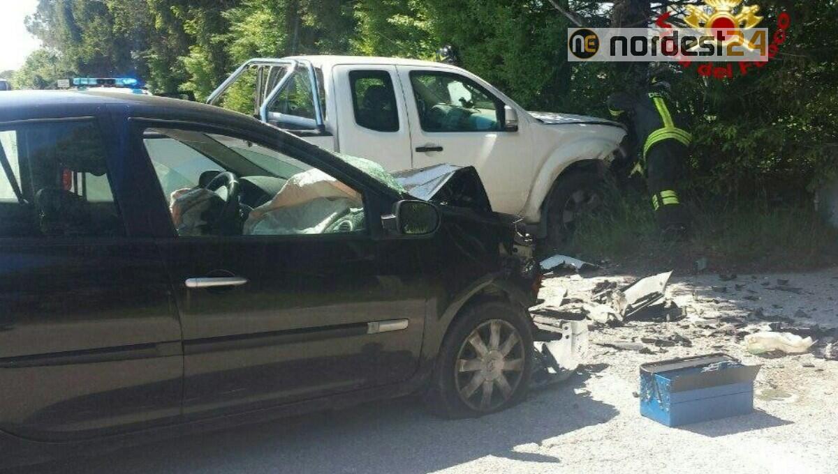 Incidente a Fontanafredda (PN): scontro tra due auto - 