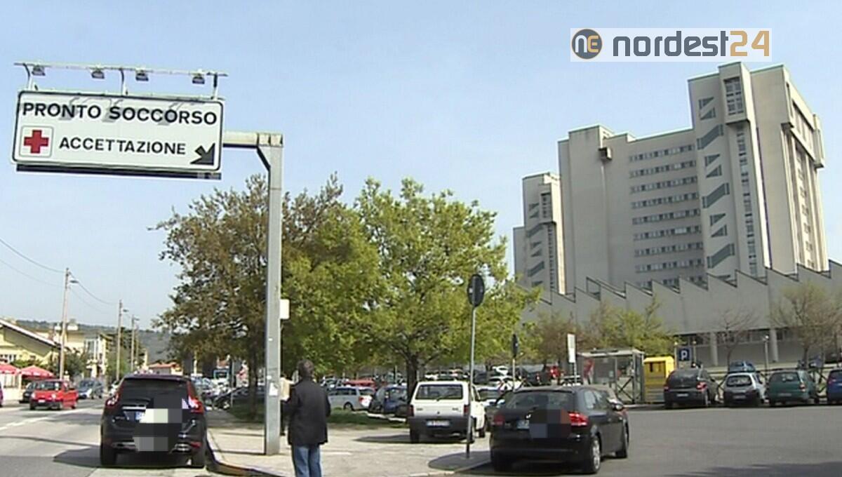 Trieste, infermiere aggredito da un 19enne ubriaco in pronto soccorso - 
