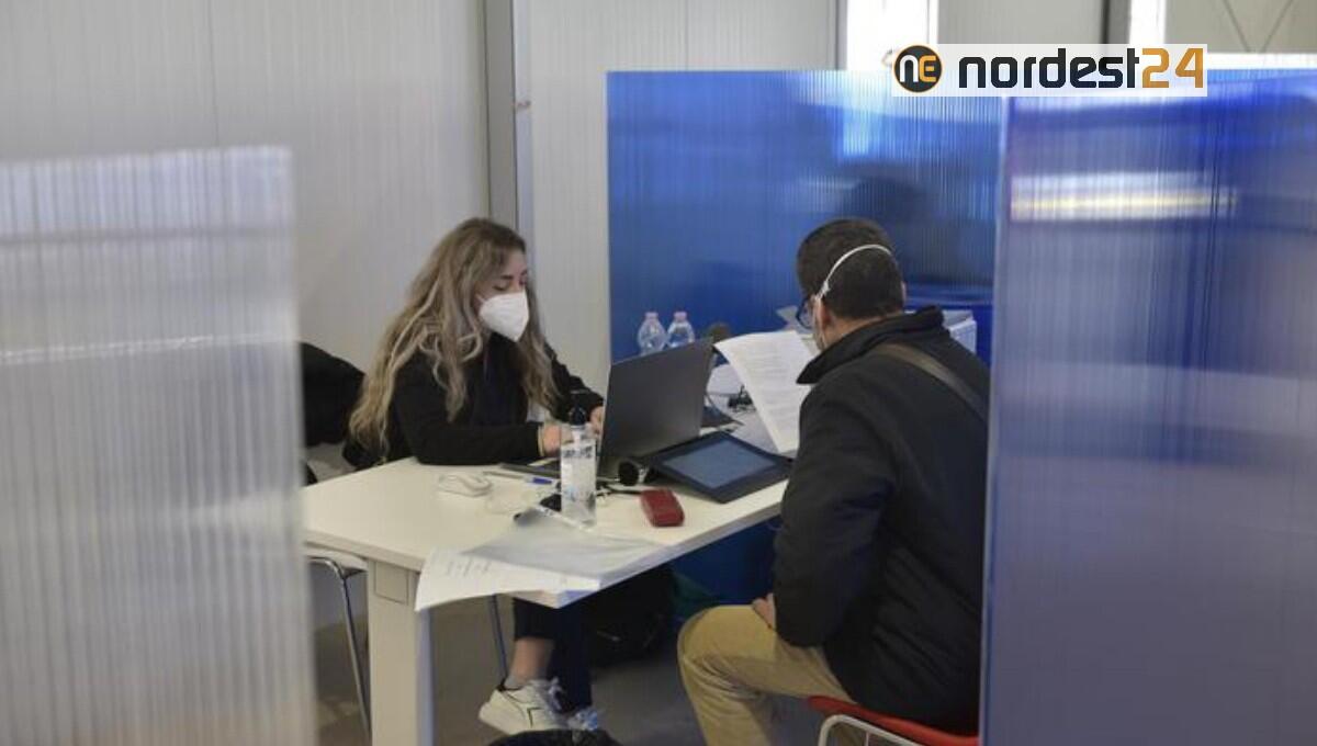 Vaccini, in Fvg alle 10 oltre 14mila prenotazioni fascia 40-49 anni - 